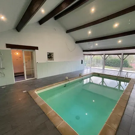 Nyaraló 21 Couchages Avec Piscine Interieure Chauffee *