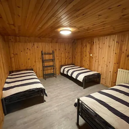 21 Couchages Avec Piscine Interieure Chauffee Nyaraló